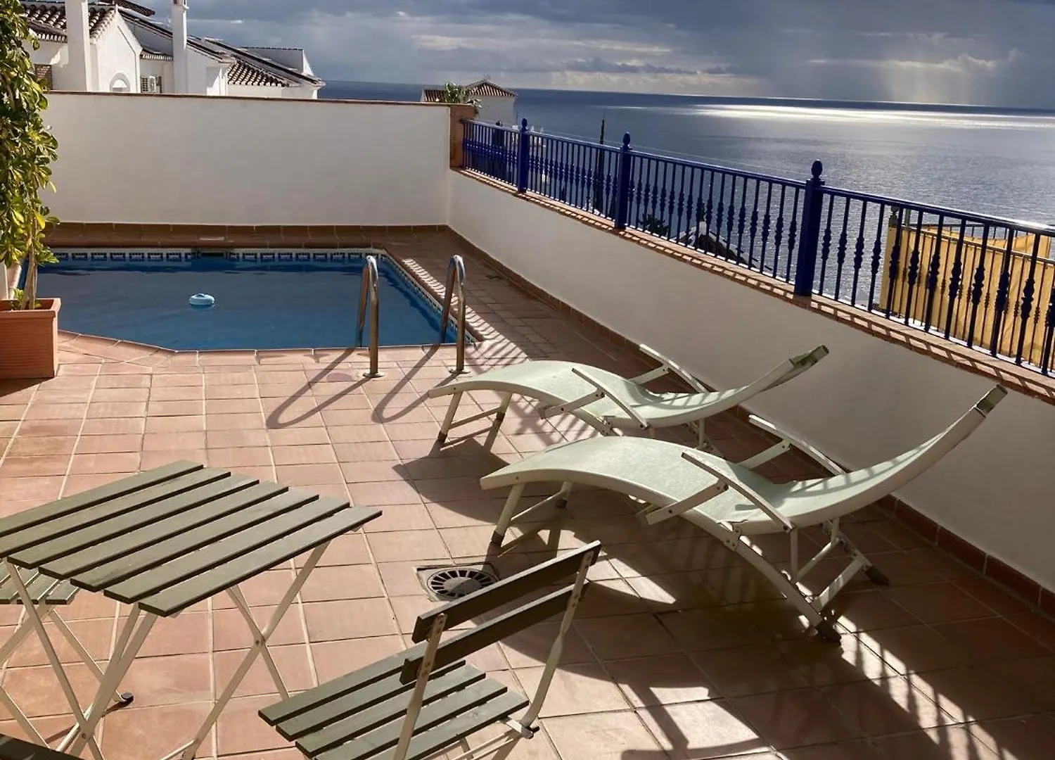 Appartement In Nerja With Pool And Sea View